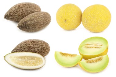 Taze kavunlar, dekoratif balkabakları ve beyaz arka planda bir kesim.
