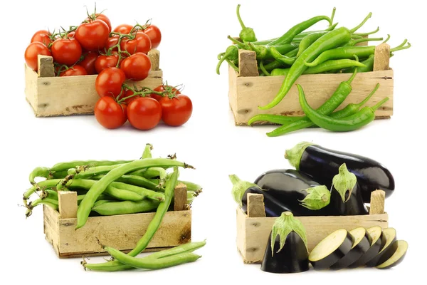 Verduras Recién Cosechadas Para Cocinar Cajas Madera Sobre Fondo Blanco — Foto de Stock