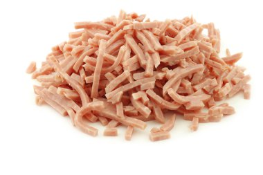 Julienne kesilmiş jambon