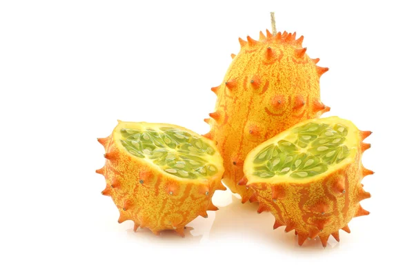 Kiwano meloen ((Cucumis metuliferus) "Afrika Kiwano knippen" — Stockfoto