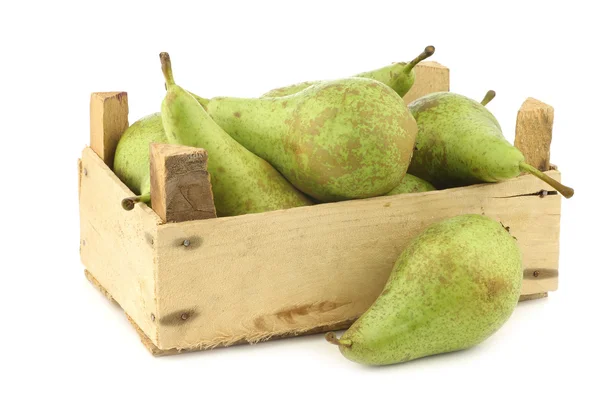 Fresh juicy conference pears in a wooden box — Stock Photo, Image