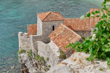 Karadağ. Dağlarda bir yolculuk.