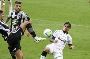 Rio, Brezilya - 27 Aralık 2020: Brezilya 'nın Nilton Santos Stadyumu' nda düzenlenen Botafogo ve Corinthians maçında Fagner oyuncusu
