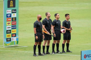 Rio, Brezilya - Mart 07, 2021: Maracana Stadyumu 'nda Carioca Şampiyonası' na kadar Fluminense v Portuguesa maçında hakemlik