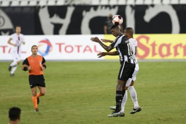 Rio, Brezilya - Mart 07, 2021: Matheus Babi Nilton Santos Stadyumu 'nda Carioca Şampiyonası tarafından Botafogo v Resende arasında oynanan karşılaşmada