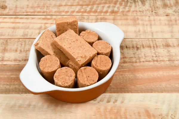 Pacoca, tipik Brezilya tatlıları Haziran partilerinde yenir (Festa Junina) 