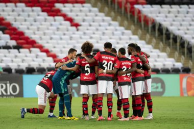 Rio, Brezilya - 24 Nisan 2021: Flamengo ile Volta Redonda arasındaki maçta Maracana Stadyumu 'nda Carioca Şampiyonası