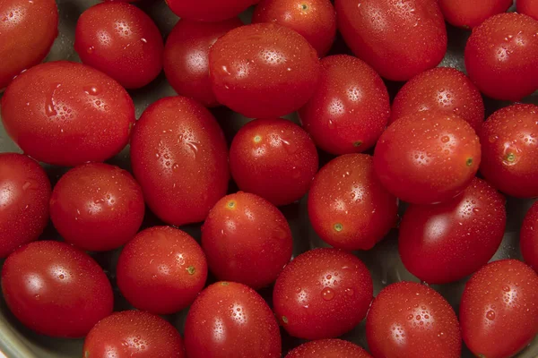Tomates Cereja Com Gotas Água Formando Fundo Textura — Fotografia de Stock
