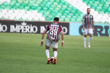 Rio, Brezilya - 9 Mayıs 2021: xxxxxxxxxx oyuncusu Maracana Stadyumu 'nda Carioca Şampiyonası ile Fluminense-Portuguesa maçı arasında