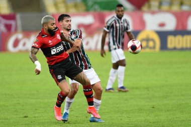 Rio, Brezilya - 15 Mayıs 2021: Gerson ve Martinelli, Maracana Stadyumu 'nda oynanan final Carioca Şampiyonası' nda Flamengo ve Fluminense arasındaki ilk maçta