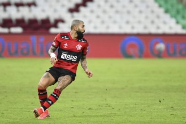 Rio, Brezilya - 15 Mayıs 2021: Gabriel Barbosa (Gabigol), Maracana Stadyumu 'nda oynanan final Carioca Şampiyonası' nda Flamengo ve Fluminense arasındaki ilk maçta oynadı.