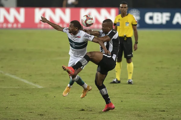 Rio, Brezilya - Haziran 05, 2021: Guilherme Santos, Nilton Santos Stadyumu 'nda düzenlenen Brezilya Şampiyonası' nda (B serisi) Botafogo ile Coritiba arasındaki maçta oynadı.