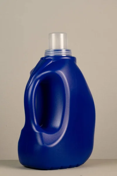 Embalagem Plástico Produto Limpeza Fundo Cinza Neutro — Fotografia de Stock
