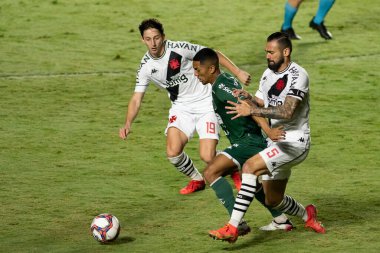 Rio, Brezilya - 24 Temmuz 2021: Matias Galarza, Leandro Castan e Davo oyuncuları Vasco 4 'e karşı 1 Guarani maçında Sao Januario Stadyumu' nda oynanan Brezilya Şampiyonası 'nın 14. turu (B serisi)