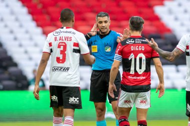 Rio, Brezilya - 25 Temmuz 2021: Felipe Fernandes de Lima hakemi Flamengo 5 - 1 Sao Paulo maçında Brezilya Şampiyonası 'nın 14. turu (serie A)