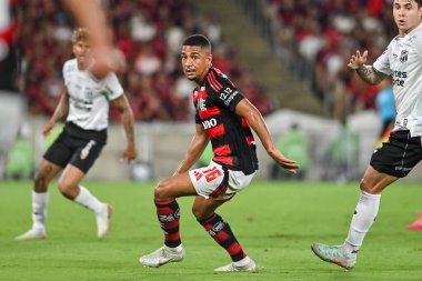 Rio, Brezilya - 3 Aralık 2025: Samuel Lino, Flamengo x Ceara arasında oynanan maçta Maracana Stadyumu 'nda oynanan 37.
