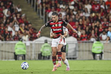 Rio, Brezilya - 3 Aralık 2025: De Arrascaeta oyuncusu Flamengo x Ceara arasında oynanan maçta Maracana Stadyumu 'nda oynanan 37.