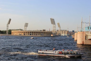 St. Petersburg 'daki Makarov barajından Petrovsky Stadyumu manzarası