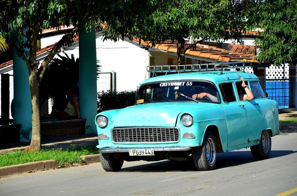 Old American cars in Ciudad de La Habana, Cuba —  Fotos de Stock