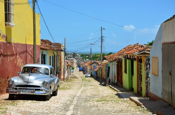 Красивые автомобили Кубы, Тринидад — стоковое фото