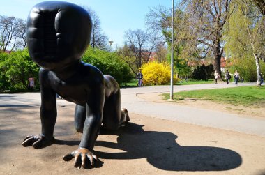 Siyah bebeklerin, Prag