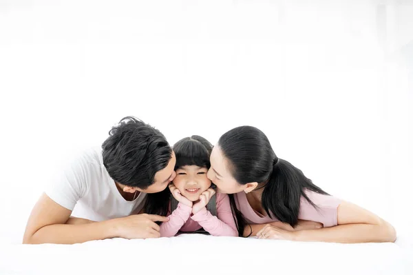 Feliz Asiática Familia Personas Ocio Dormitorio Juntos Padre Madre Con — Foto de Stock