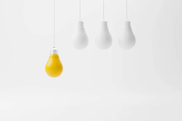 Pendurado Lâmpada Amarela Pendente Entre Grupo Lâmpadas Conceito Ideia Criativa — Fotografia de Stock