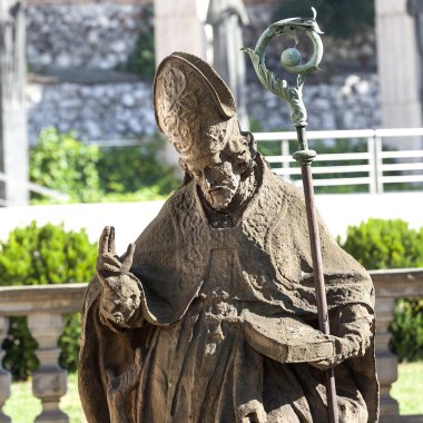 18. yüzyıl Barok heykelin Bishop St Stanislaus Kilisesi üzerinde Skalka, Krakow, Polonya