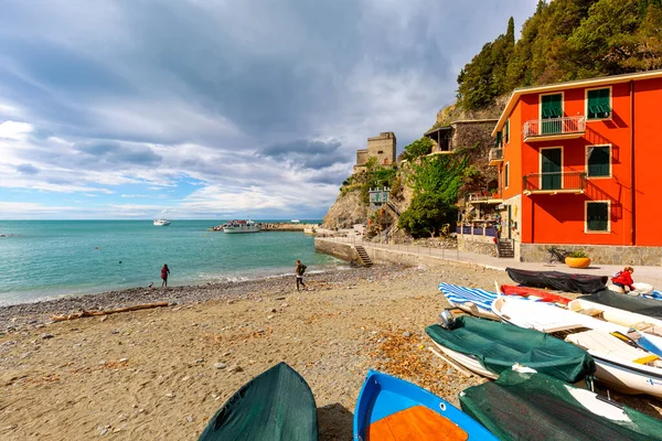 Monterosso Cinque Terre Olaszország 2019 Május Kilátás Tengerre Színes Fahajókra — Stock Fotó
