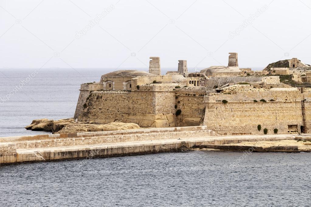 Fort Saint Elmo nella capitale di Malta La Valletta — Foto Stock © mychadre77 88274904