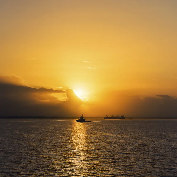 Wschód słońca w Trynidad i Tobago morze kwadrat skład — Zdjęcie stockowe