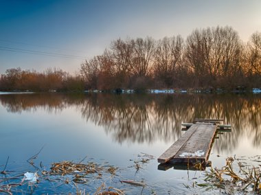 Eski balık tutma köprüde günbatımı