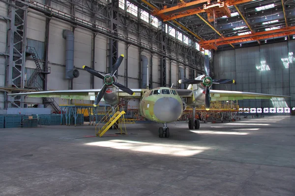 Hangar de fabricación de aviones —  Fotos de Stock