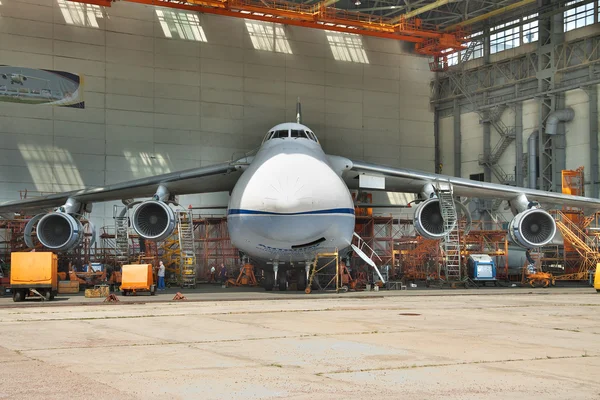 Antonov An-124 Manutenzione Ruslan — Foto Stock