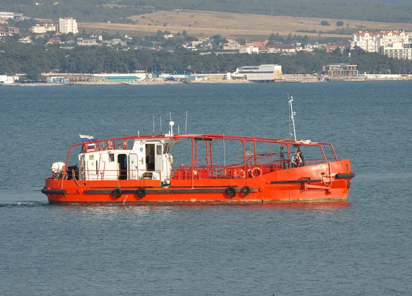 Barco de rescate del puerto — Foto de Stock