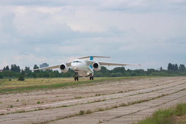 Antonov An-148 avião regional — Fotografia de Stock