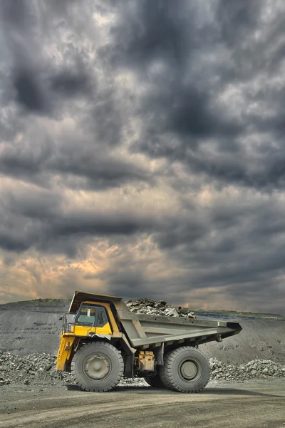 Mijnbouw dump truck — Stockfoto