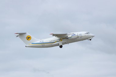 Antonov An-148 bölgesel uçak
