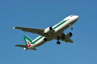 Alitalia Airbus A320