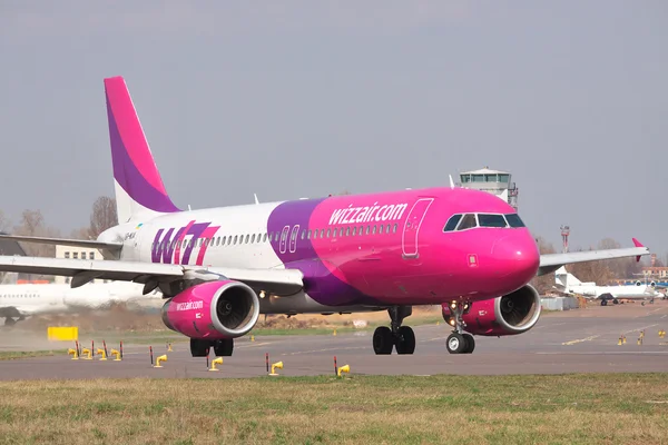 Airbus A320 Wizz Air — Zdjęcie stockowe