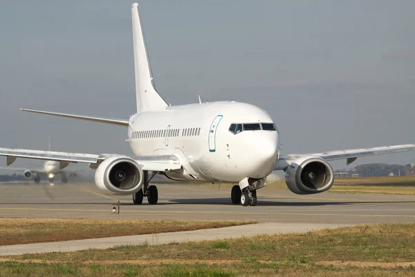 Bílá osobní letadlo — Stock fotografie