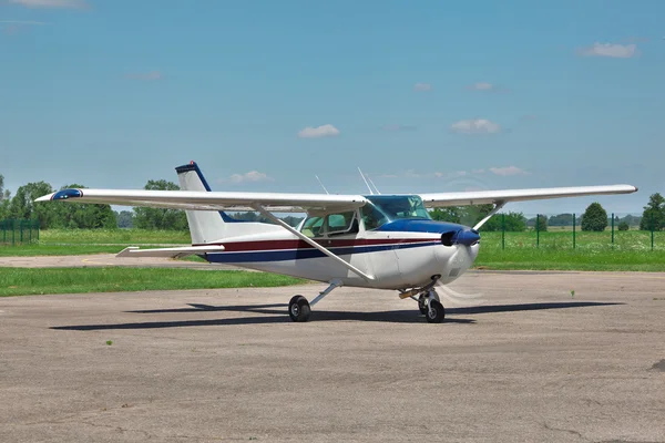 Avião privado leve — Fotografia de Stock