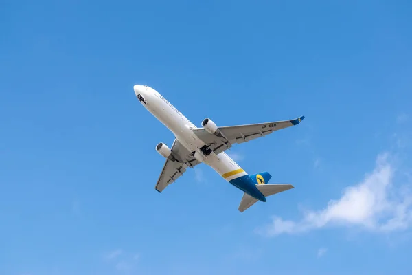 Boryspil Oekraïne September 2020 Boeing 767 300 Vertrekt Vanaf Luchthaven — Stockfoto