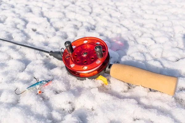 Haste Pesca Inverno Com Uma Isca Gelo Closeup — Fotografia de Stock