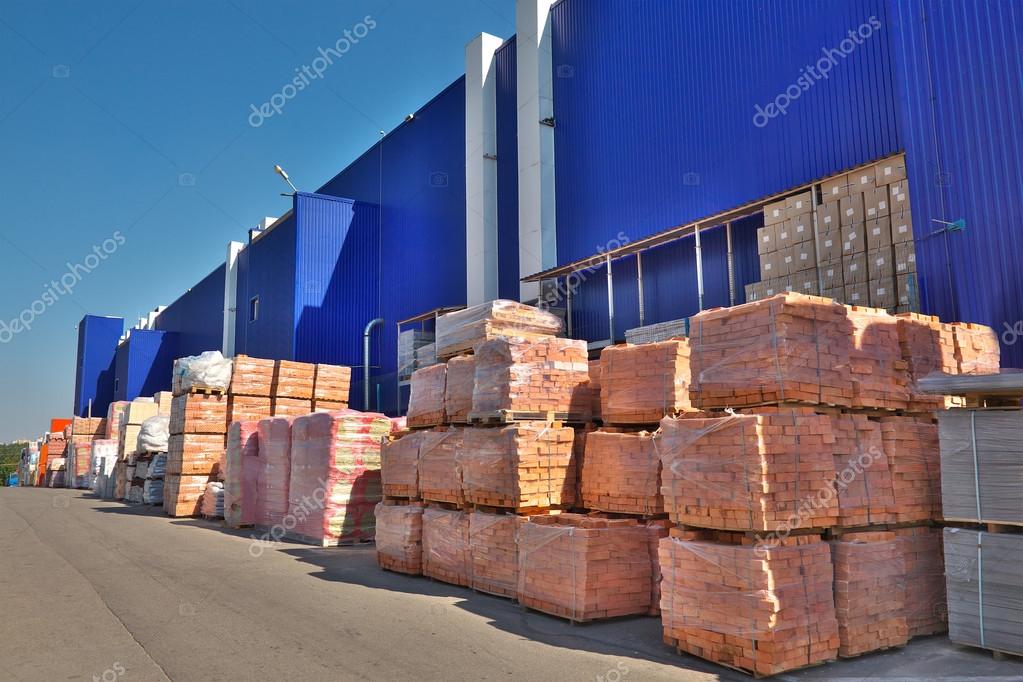 сторительные материалы. российские материалы. складирование строительных материалов. стройматериалы дорожают. российские материалы.