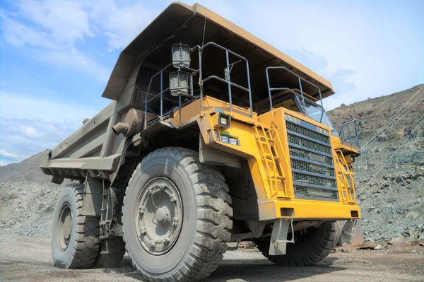 Mining truck — Stock Photo, Image