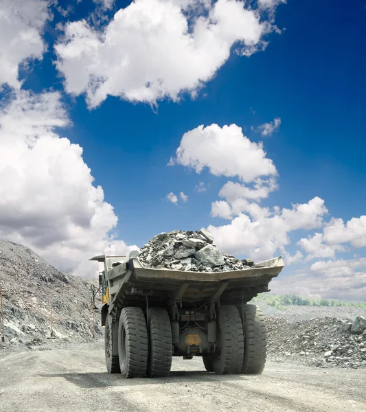 Mineral de hierro al aire libre — Foto de Stock