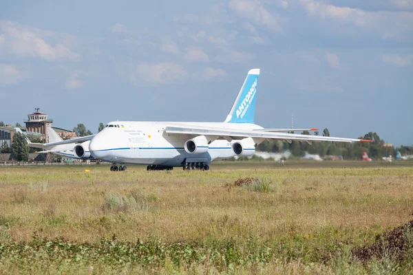 Antonov An-124 — Photo