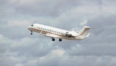 Bölgesel jet uçağı
