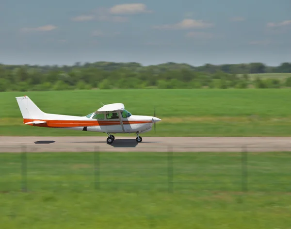 小型飛行機離陸 — ストック写真